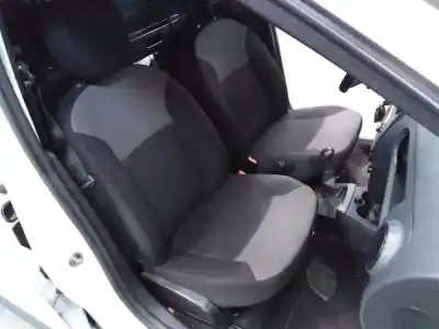 Здавання транспортного засобу dacia dokker express ambiance року 2018 потужний k9k626