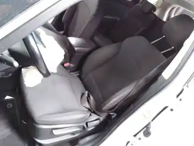 Veículo de Sucata kia carens ( ) drive do ano 2014 alimentado d4fd