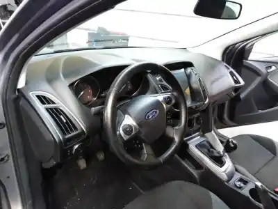 Vehicul casat ford focus turn. (cb8) titanium al anului 2011 alimentat t1da