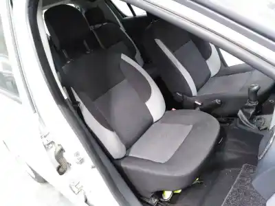 Veículo de Sucata dacia sandero ambiance do ano 2014 alimentado d4f732