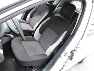 Veículo de Sucata dacia sandero ambiance do ano 2014 alimentado d4f732