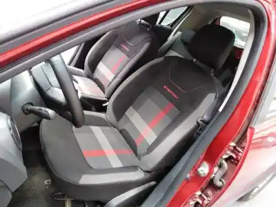 Veículo de Sucata dacia sandero stepway do ano 2019 alimentado h4b412