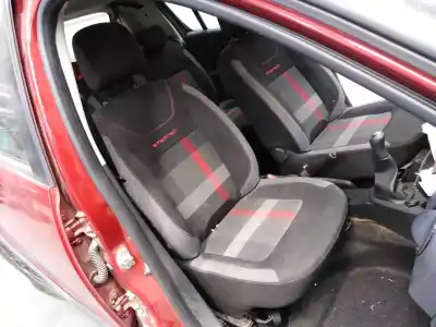 Veículo de Sucata dacia sandero stepway do ano 2019 alimentado h4b412