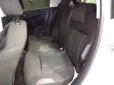 Véhicule à la ferraille peugeot 208 active de l'année 2013 alimenté 9hp