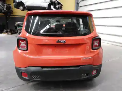 Veículo de Sucata jeep renegade sport 4x2 do ano 2017 alimentado ejj