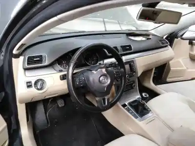 Veicolo di demolizione volkswagen passat variant (365) exclusive bluemotion dell'anno 2011 alimentato cffb