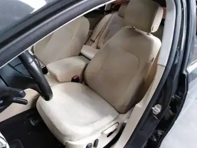 Veicolo di demolizione volkswagen passat variant (365) exclusive bluemotion dell'anno 2011 alimentato cffb