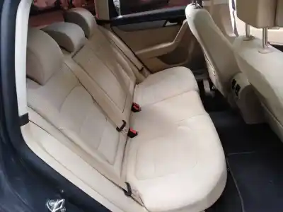 Veicolo di demolizione volkswagen passat variant (365) exclusive bluemotion dell'anno 2011 alimentato cffb