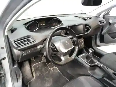 Veículo de Sucata peugeot                                            308                                                                                                                                                                                                                                                        active                                                                                                                                                                                                                                                     do ano 2014 alimentado hnz