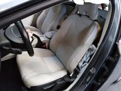 Veicolo di demolizione volvo v40 momentum dell'anno 2016 alimentato d4204t8