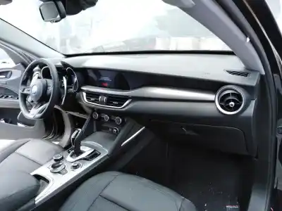 Veículo de Sucata alfa romeo stelvio (630) executive 4wd do ano 2021 alimentado 46346359