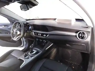 Veículo de Sucata alfa romeo stelvio (630) executive 4wd do ano 2021 alimentado 46346359