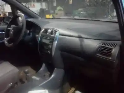 Veículo de Sucata mazda premacy (cp) td active do ano 2004 alimentado rf4f