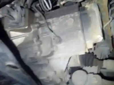 Veículo de Sucata mazda premacy (cp) td active do ano 2004 alimentado rf4f