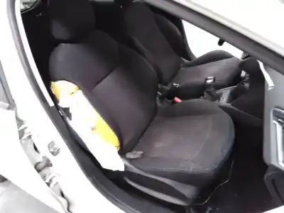 Veículo de Sucata peugeot 208 style do ano 2017 alimentado hmr