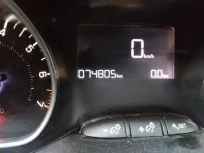 Veículo de Sucata peugeot 208 style do ano 2017 alimentado hmr