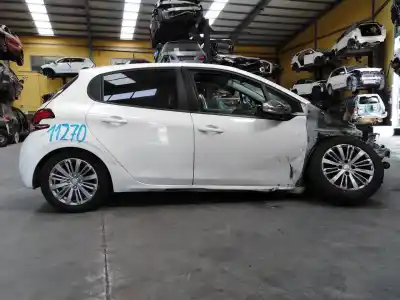 Veículo de Sucata peugeot 208 style do ano 2017 alimentado hmr