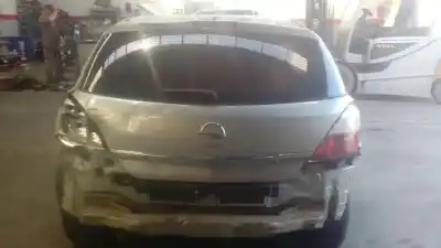Véhicule à la ferraille opel astra h berlina cosmo de l'année 2006 alimenté z17dth