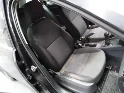 Veicolo di demolizione skoda octavia combi (5e5) active dell'anno 2015 alimentato cxxa