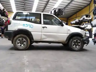 Veículo de Sucata nissan                                             terrano/terrano.ii (r20)                                                                                                                                                                                                                                   comfort                                                                                                                                                                                                                                                    do ano 2001 alimentado td27t