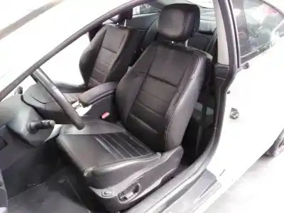 Scrapping Vehicle renault laguna coupe gt of the year 2009 powered v9x891