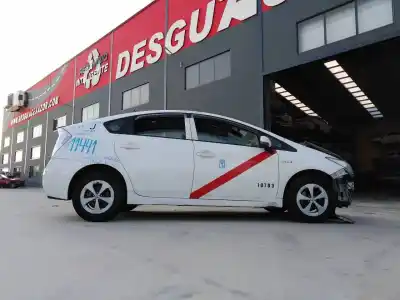Sloopvoertuig toyota prius (nhw30) plug-in hybrid advance van het jaar 2014 aangedreven 2zrfxe