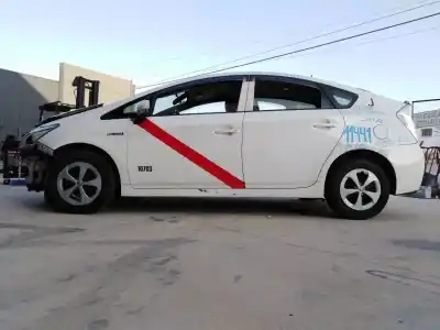 Sloopvoertuig toyota prius (nhw30) plug-in hybrid advance van het jaar 2014 aangedreven 2zrfxe
