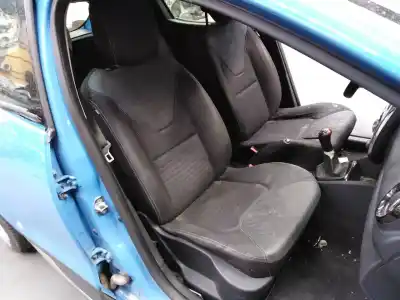 Veículo de Sucata renault clio iv societé do ano 2014 alimentado h4b400