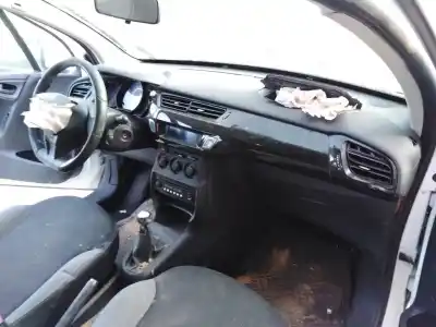 Veicolo di demolizione citroen c3 collection dell'anno 2015 alimentato hm01