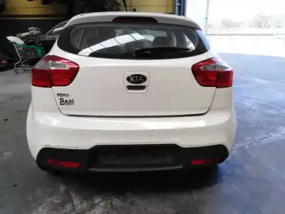 Veículo de Sucata kia rio concept do ano 2014 alimentado g4la