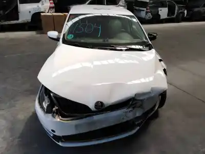 Sloopvoertuig skoda rapid active van het jaar 2016 aangedreven cxma