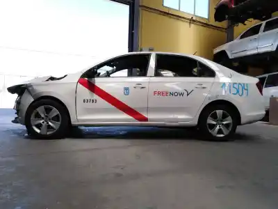 Sloopvoertuig skoda rapid active van het jaar 2016 aangedreven cxma