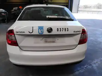 Sloopvoertuig skoda rapid active van het jaar 2016 aangedreven cxma