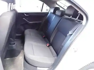 Sloopvoertuig skoda rapid active van het jaar 2016 aangedreven cxma