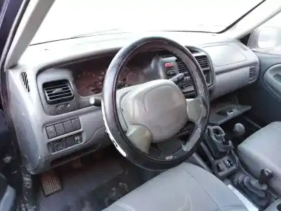 Sloopvoertuig suzuki grand vitara 5 puertas sq (ft) 2.0 td van het jaar 2001 aangedreven 