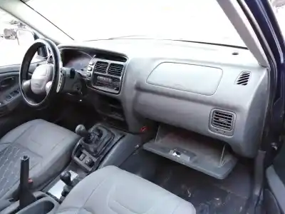 Sloopvoertuig suzuki grand vitara 5 puertas sq (ft) 2.0 td van het jaar 2001 aangedreven 