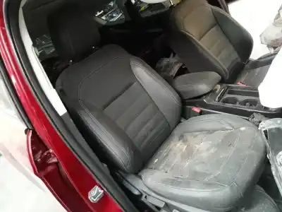 Здавання транспортного засобу ford                                               kuga (cbs)                                                                                                                                                                                                                                                 titanium року 2016 потужний t7ma