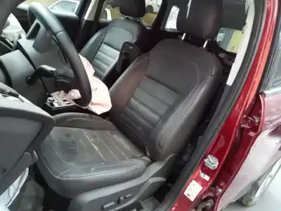 Здавання транспортного засобу ford                                               kuga (cbs)                                                                                                                                                                                                                                                 titanium року 2016 потужний t7ma