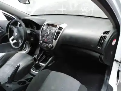 Здавання транспортного засобу kia                                                cee´d                                                                                                                                                                                                                                                      active                                                                                                                                                                                                                                                     року 2011 потужний d4fb