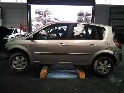 Scrapping Vehicle renault scenic ii authentique of the year 2003 powered k9kp732