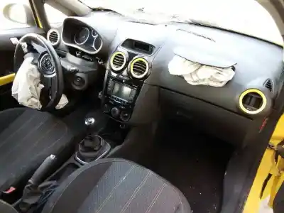 Veículo de Sucata opel corsa d ´´111 years´´ do ano 2011 alimentado a13dtr