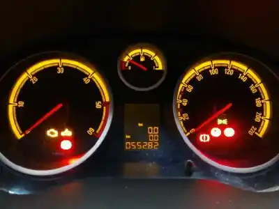 Veículo de Sucata opel corsa d ´´111 years´´ do ano 2011 alimentado a13dtr