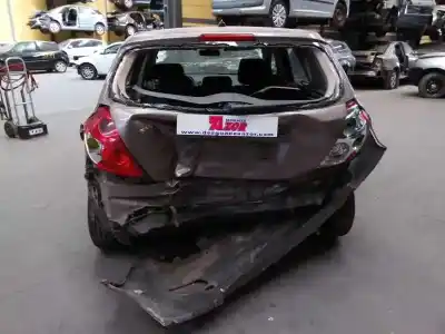 Veicolo di demolizione kia cee´d concept dell'anno 2007 alimentato d4fb