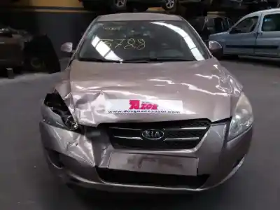 Veicolo di demolizione kia cee´d concept dell'anno 2007 alimentato d4fb