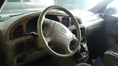 Vehicul casat kia carnival td ls al anului 2000 alimentat j3