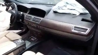 Scrapping Vehicle bmw serie 7 (e65/e66) 730d of the year 2005 powered 306d2