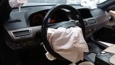 Scrapping Vehicle bmw serie 7 (e65/e66) 730d of the year 2005 powered 306d2