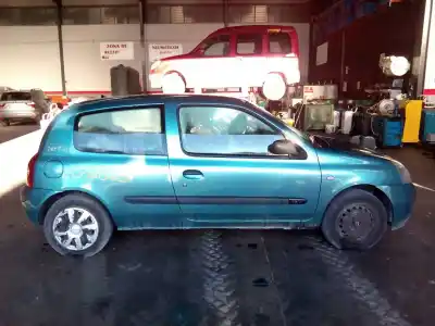 Утилизация автомобиля RENAULT CLIO II FASE II (B/CB0) 1.2 года 2004 питание D4F7 G7