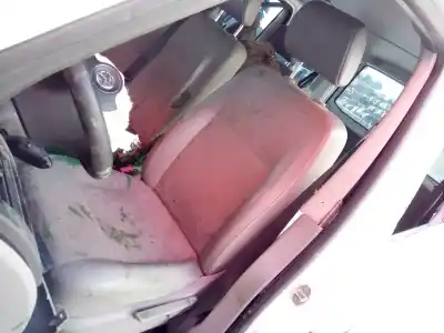 Veicolo di demolizione volkswagen t5 transporter (7e) kasten-mittelhochdach dell'anno 2011 alimentato caac