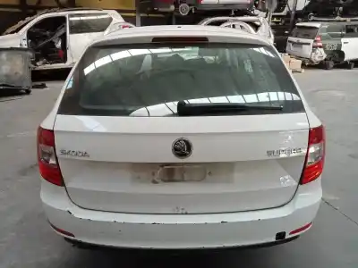 Здавання транспортного засобу skoda                                              superb combi (3t5)                                                                                                                                                                                                                                         ambition року 2013 потужний cffb